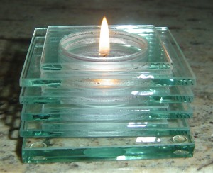  Louvre Tealight Lamp - Clear
